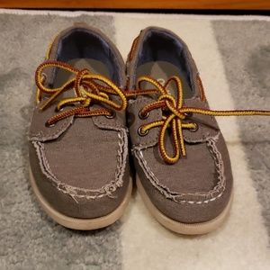 Oshkosh boat shoes